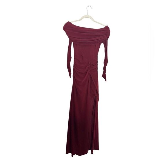 MAJORELLE Hampton Gown in Deep Garnet - Picture 8 of 13